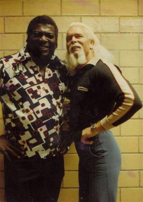 In the 1970s, garza wrestled as the mighty igor in the big time wrestling circuit from detroit, michigan, performing with the likes of bobo brazil, the sheik, pampero firpo, big tex mckenzie, the stomper, flying fred curry, and the fabulous kangaroos. BIG BOBO BRAZIL & HANDSOME JIMMY VALIANT | Bobo brazil ...