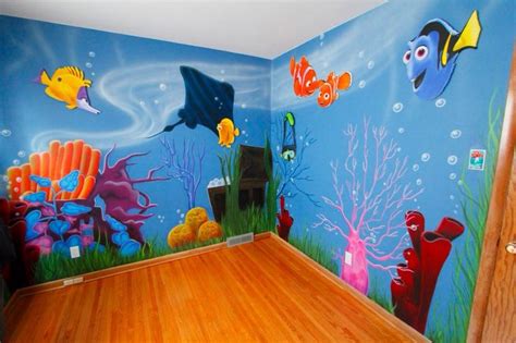 Finding nemo/finding dory, followed by 111 people on pinterest. Airbrushed Finding Nemo Room for my little girl. Now it's ...