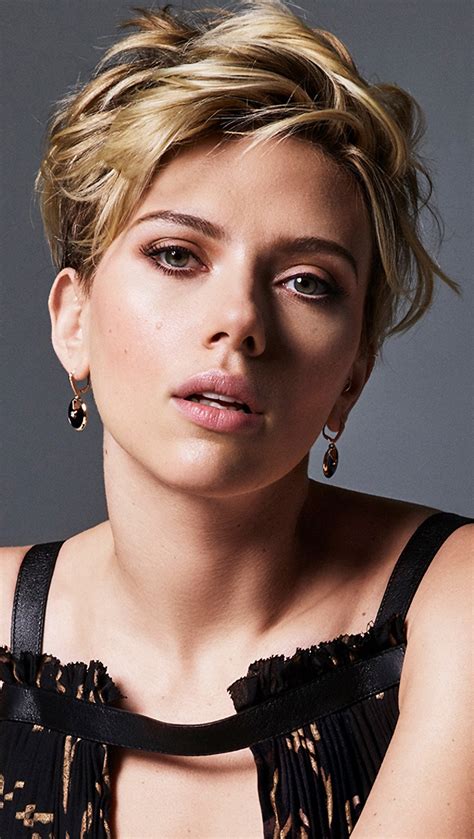 She had always wanted a career in the performing arts, and luckily, she had a very supportive family. Scarlett Johansson with blonde short hair Wallpaper 4k Ultra HD ID:3877