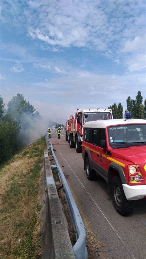 La superficie totale de forêts ravagées par le feu pendant l'année 2006 a été estimée à 16 916 ha. Renfort feu de forêt 19/08/2019 | Sapeurs-pompiers du Doubs