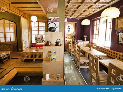Japanese Restaurant Interior Design