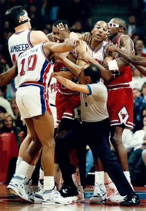 Here is the full game of the crucial game 5 of the 1989 nba east finals between the vaunted 'bad boy' detroit pistons and the michael jordan led chicago bulls. Bulls vs Pistons battle in the playoffs | Sports ...