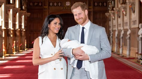 Las Primeras Fotos Del Bebé De Meghan Markle Y El Príncipe Harry Infobae