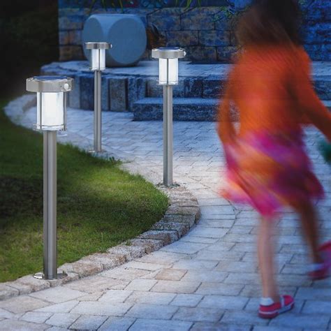 Die solarleuchten mit bewegungsmelder vom solarversand nutzen die kraft der sonne, sorgen für ihre sicherheit und beleuchten wege, treppen und andere dunkle bereiche rund um ihr haus. Solarleuchte Ancona Edelstahl mit Bewegungsmelder