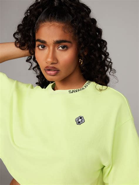 Essential Heavy Jersey Back Page Cropped Tee in Green | SAVAGE X FENTY