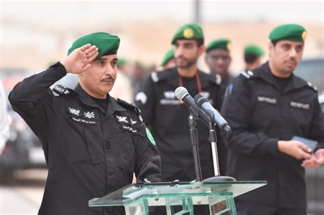 رئاسة الحرس الملكي السعودي هي المكلفة بتأمين الحراسة للملك وولي العهد وكبار الشخصيات من ضيوف الدولة وكافة القصور والدواوين والضيافات الملكية وكافة المناسبات التي يرعاها الملك وولي العهد، وتم تحويل قيادة الحرس الملكي إلى رئاسة بعد نقل اللواء. بالصور.. عروض مثيرة حية بحضور خالد العباد في مدينة التدريب ...