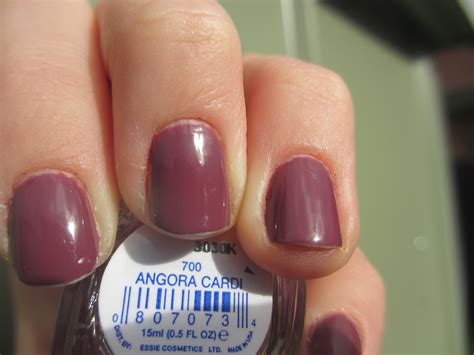 It is a busy time of year for me and i have still been painting my nails but i did take a little break. knicksandnails: Essie - Angora Cardi