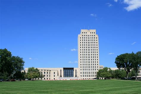 North Dakotas State Capitol Building In Bismarck Is Pret Flickr