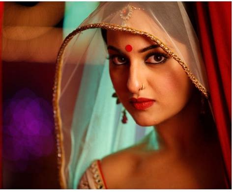 Sonakshi Sinha In Dabang 2 Stills Saari News