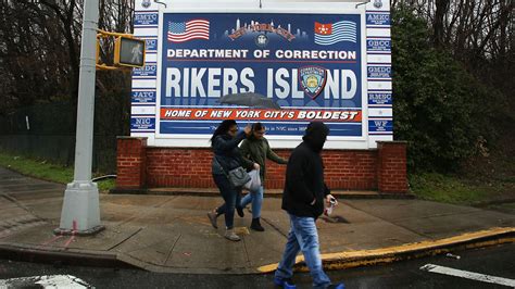 Rikers Deemed Too Dangerous For Transferred Inmates The New York Times