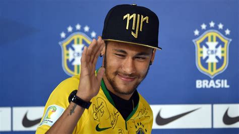 Who Is Brazils Leading All Time Top Goal Scorer Pele Neymar Ronaldo