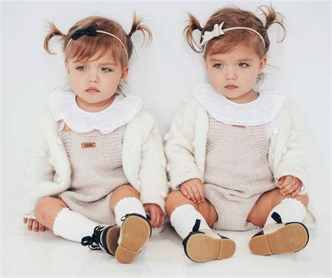 Just Two Little Cute Twins Taytum And Oakley Twin Baby Girls Cute