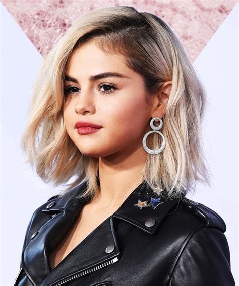 The ear tuck haircut can be matched with different hairstyles such as slightly curly wavy haircut, slicked back hair, comb over, classic side part or brush up hairstyle to make your hair look very cool. Tuck Hair Behind Ears Trend - Selena Gomez Beyonce