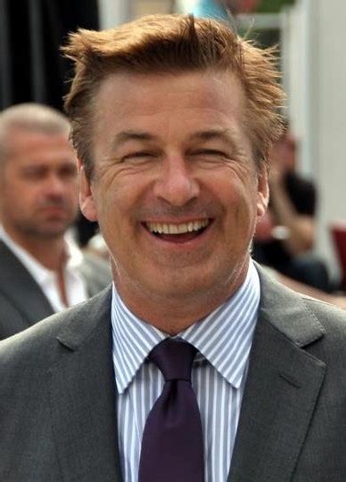 Alec baldwin's career started in 1980 when he was cast in the daytime soap opera the doctors, followed by a role in the primetime soap knot's landing from 1984 to 1985. 앨릭 볼드윈 - 위키백과, 우리 모두의 백과사전