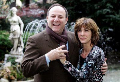 Poco tempo prima che nascesse la piccola virginia gerry scotti era risultato positivo al coronavirus e aveva trascorso diverso tempo in ospedale. Patrizia Grosso: chi è l'ex moglie di Gerry Scotti