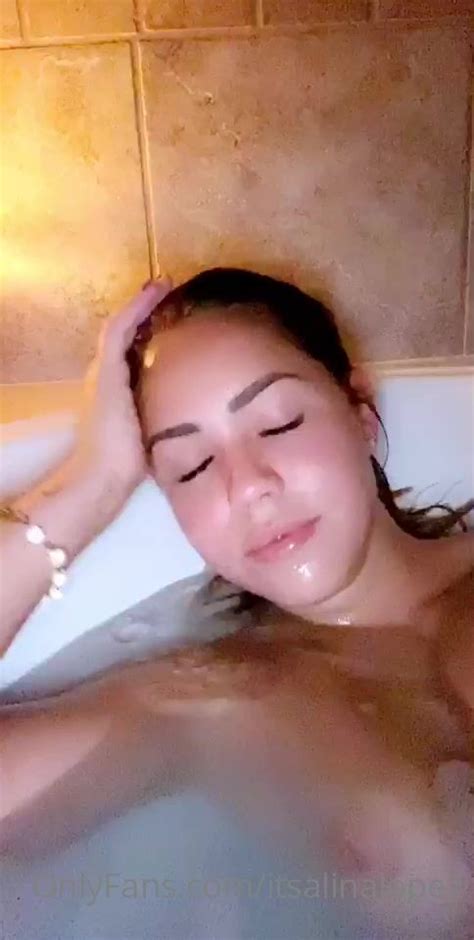 Itsalinalopez Would You Drink My Bath Water Xxx Onlyfans Porn Videos
