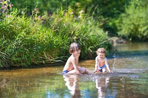 Los mejores ríos para bañarse con niños en España Etapa Infantil