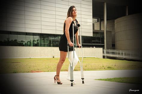 Viviana Llc Video 02 Crutching On Heels