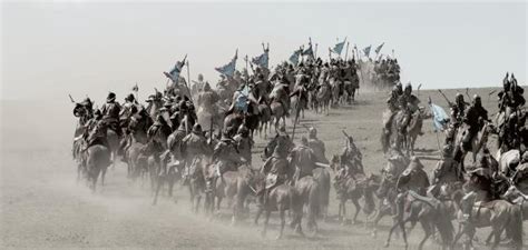 ولما كانت غزوة الخندق , روى البخاري أن رسول الله قال : ما سبب تسمية غزوة أحد بهذا الاسم - موضوع