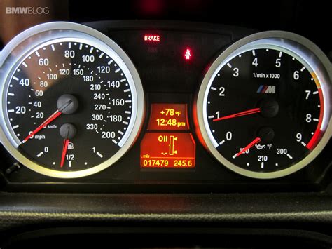 No dipstick 1 3 5 7series x1 x3 x4 x5 x6 electronic not idrive. How To Change The Oil In Your BMW M3 - Castrol EDGE TWS 10W/60
