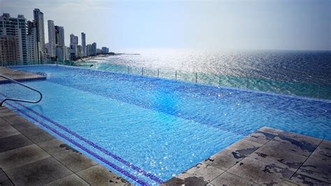 Hotel con piscina y jacucci en caceres. REVIEW Hyatt Regency Cartagena Hotel: la piscina infinita ...