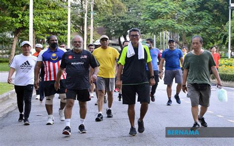 Tahun ini, kakitangan di kedutaan a.s. BERNAMA - Kedutaan Malaysia di Bangkok anjur 'Walk with ...