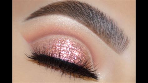 Pink Glitter Eyeshadow Look