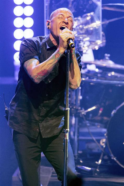 On 21 july 2017, the junk news website your news wire (now news punch) published a story reporting that linkin park singer chester bennington, who passed away on 20 july 2017 in his palos verdes. Linkin Park lead singer Chester Bennington dead at age 41 ...