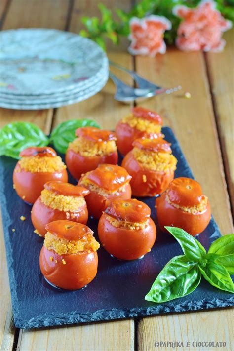 3 pomodori a grappolo maturi. Pomodori ripieni di cous cous | Ricetta vegetariana e ...