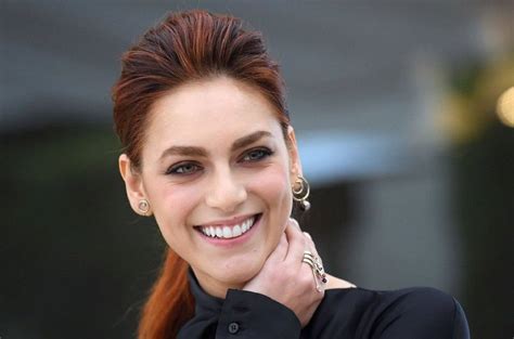 Si stima che più di 600 statue di sekhmet si trovassero nel tempio di mut, a karnak, in gran parte attribuibile ad amenofi iii (1386 a.c. "L'attrice Miriam Leone si sposa"- l'annuncio a Ogni Mattina