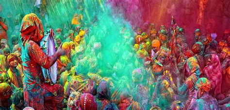 Holi festival, also known as holika, is the colourful hindu festival celebrated on falgun purnima, the full moon day in falgun month. Holi / Dhulandi festival 2020-2021 | Holi Festival in ...