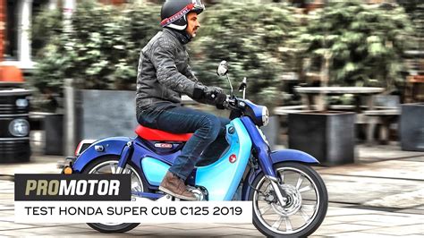 We may earn money from the links on this page. Honda Super Cub C125 2019 - test Promotor - Motor.NL