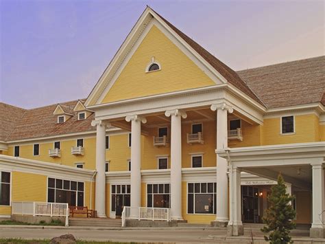 The lake hotel is one of a series of hotels built to accommodate visitors to yellowstone national park in the late 19th and early 20th century. Yellowstone History Tours - Deep Culture Travel