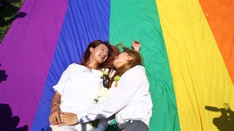 Taiwan Celebrates Asias First Same Sex Weddings Cnn