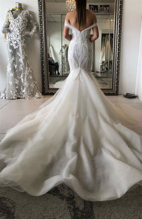Stunning Wedding Dress With Amazing Details