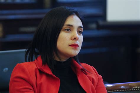 Jul 01, 2021 · las diputadas del partido comunista, karol cariola y camila vallejo, tuvieron que recurrir a la actuación para manifestar su descontento con el senado de la república, ante los proyectos de ley. Cariola por Venezuela: "Han intentado hacer abuso de la ...