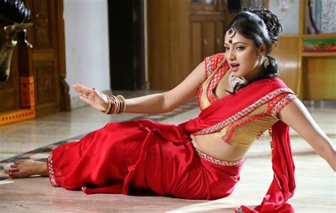 Hari Priya Smoking Hot Navel Show In Red Half Saree KOLLYWOODLIVE