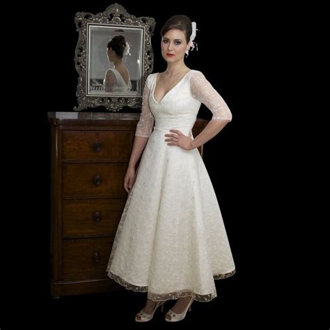 Wedding Dresses For 60 Year Old Brides