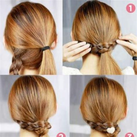 Ponytail hairstyles aren't simply for lounging around at home in your pajamas or quick trips to the store anymore. 6 cute and easy ponytails - YouTube