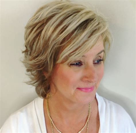 The Best Short Haircuts For Older Women