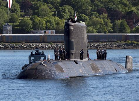 Navy Seeks To Extend Lives Of Canadas Four Submarines Into The 2030s