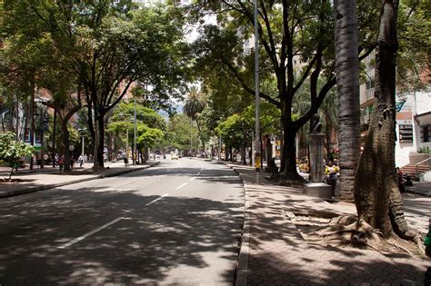 Un Recuento De La Historia Del Centro De Medellín A Través De Sus