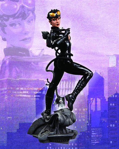Dc Comics Cover Girls Catwoman Statue