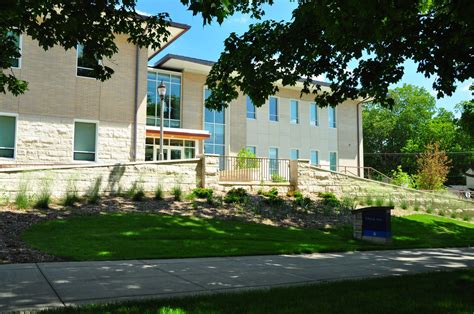 Upper Iowa University Liberal Arts Building Derck And Edson