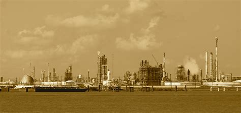 Dow Chemical St Charles Plant At Taft La On The Mississip Flickr