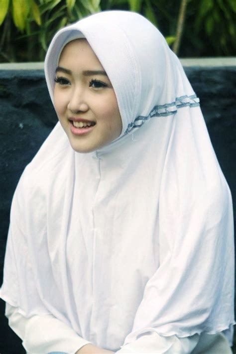 Siswi Jilbab Sma Cantik Ini Ternyata Tidak Lulus Gaya Hijab Gadis