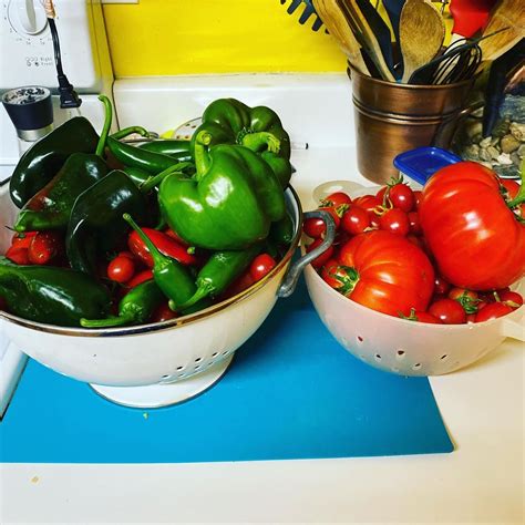 √ Garden Salsa Peppers