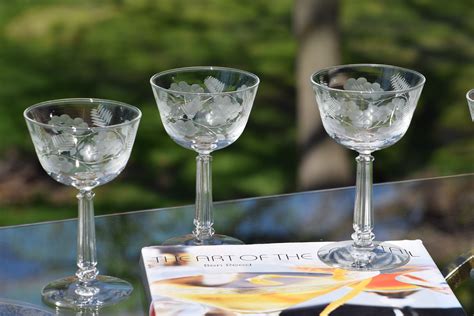 Vintage Floral Etched Tall Cocktail Martini Glasses Set Of 4 Circa 1950s Mixologis