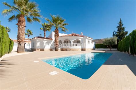 Key-Ready Mediterranean Style Villa with Pool in Rojales, Alicante