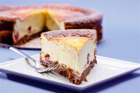 Kuchen fast ohne zucker besondere süße dank gezuckerter kondensmilch einfaches rezept vegetarisch jetzt milchmädchenkuchen mit russisch brot backen! Kondensmilch-Cheese-Cake | Rezept | Süße desserts, Kuchen ...